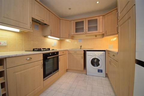 2 bedroom flat to rent, Benton Mews, Wakefield WF4