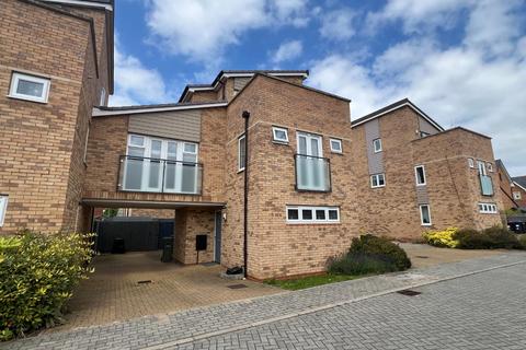 3 bedroom detached house to rent, FAIRFIELDS