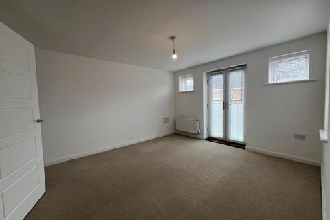 3 bedroom detached house to rent, FAIRFIELDS