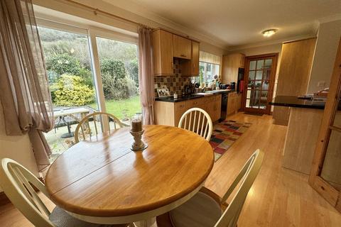 4 bedroom detached house for sale, Heol Isfoel, Llanrhystud