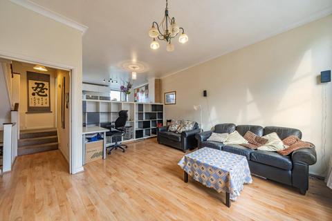 104 Plover Way, London, SE16 7TZ