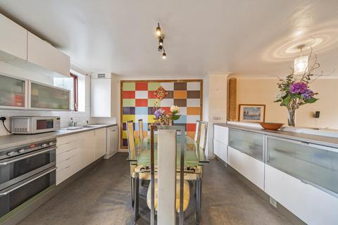 104 Plover Way, London, SE16 7TZ