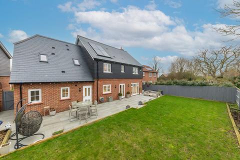 5 bedroom detached house for sale, Claybush Hill Meadow, Baldock SG7