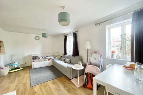 2 bedroom flat for sale, Veale Drive, Exeter, EX2