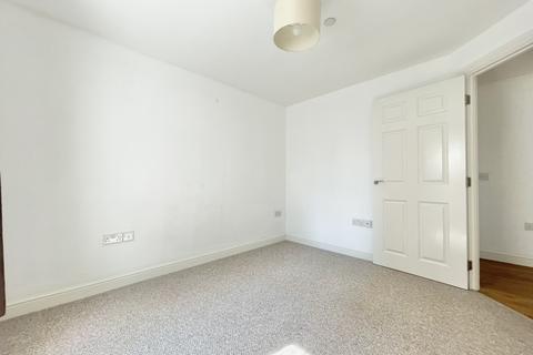8 Veale Drive, Exeter, EX2 5GW