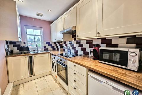 2 bedroom flat for sale, Wheel Lane, Lichfield, WS13 7QP