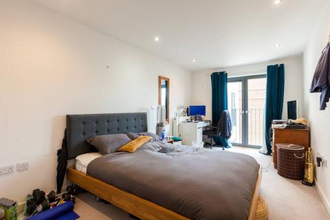 2 bedroom flat to rent, Bramah Road, Oval, London, SW9