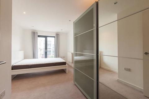 2 bedroom flat to rent, Bramah Road, Oval, London, SW9