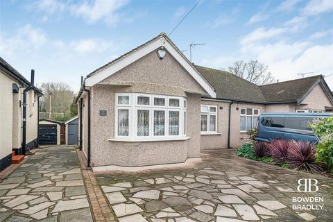 2 bedroom semi-detached bungalow for sale, Derby Avenue, Upminster