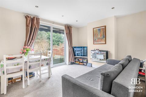 undefined, Derby Avenue, Upminster