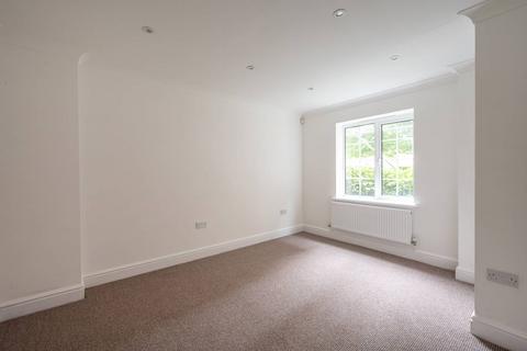 2 bedroom flat to rent, Bewley Street, Colliers Wood, London, SW19