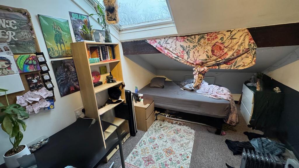 460 bedroom 7.jpg