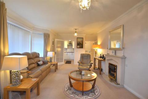 2 bedroom flat for sale, Branksomewood Road, Fleet GU51