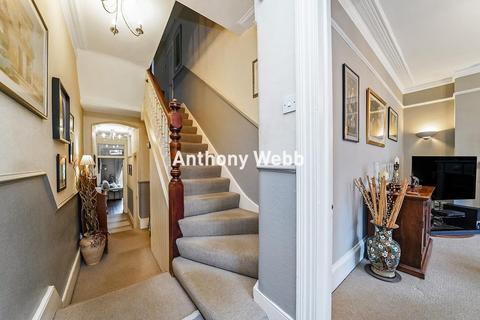 5 bedroom semi-detached house for sale, Lakeside Road, Palmers Green, N13