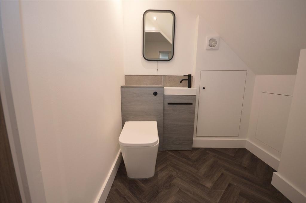 Dwnstairs Cloakroom