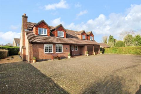 4 bedroom detached bungalow for sale, Rase Lane, Market Rasen LN8