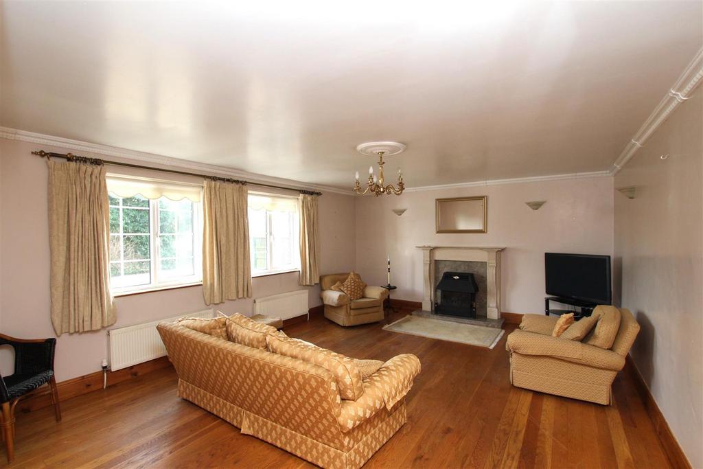 Living Room.JPG