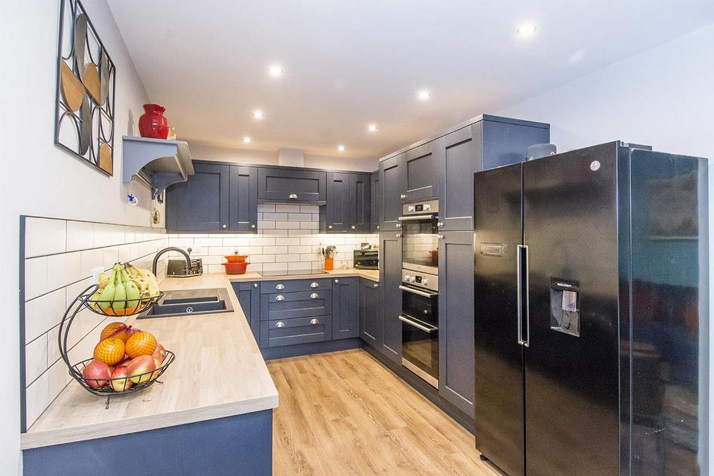 (Kitchen Area Photo)