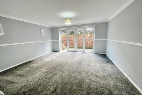 3 bedroom semi-detached house for sale, Valley Road, Newhaven