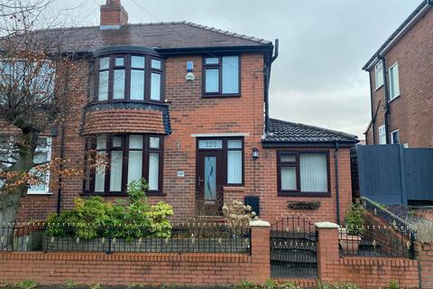 220 Broadway, Chadderton