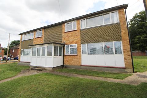 2 bedroom flat to rent, Woodside, Leigh-on-Sea SS9