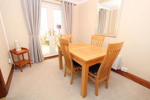 4 Royal Close, Brierley Hill, DY5 3HW