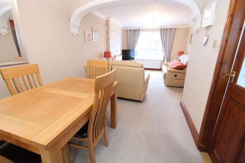 4 Royal Close, Brierley Hill, DY5 3HW