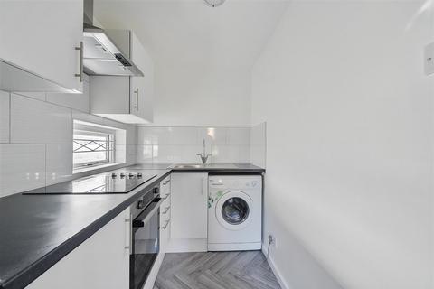 53 Shinners Close, London, SE25 5JQ