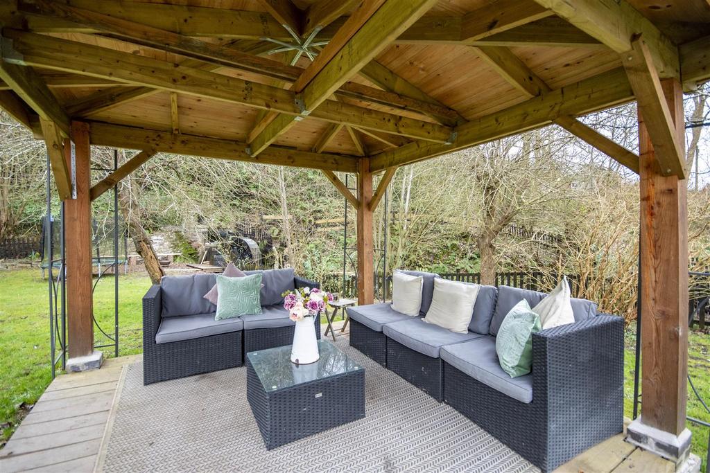 Pergola.jpg
