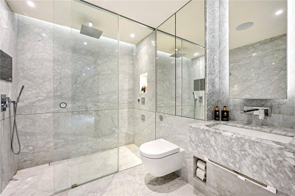 En-Suit Bathroom