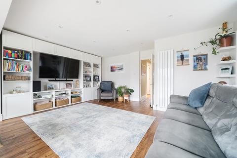 3 bedroom end of terrace house for sale, Cornwell Road, Old Windsor, Windsor