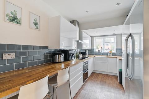 15 Cornwell Road, Old Windsor, Windsor, SL4 2RF