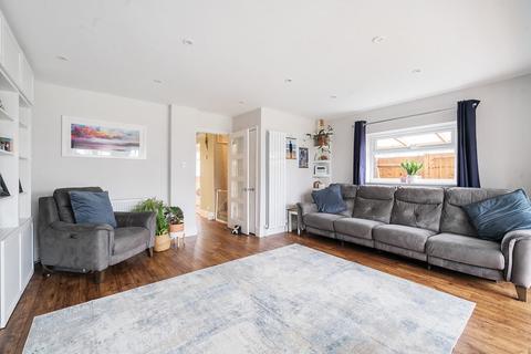 15 Cornwell Road, Old Windsor, Windsor, SL4 2RF