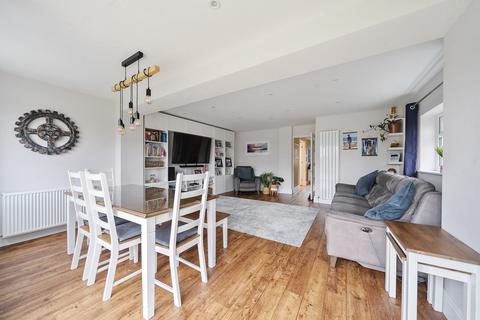 15 Cornwell Road, Old Windsor, Windsor, SL4 2RF