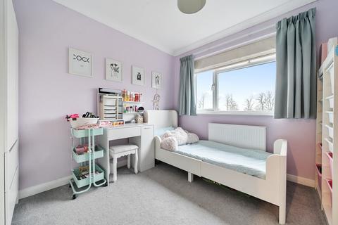 15 Cornwell Road, Old Windsor, Windsor, SL4 2RF