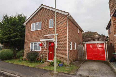 3 bedroom detached house for sale, Katrina Gardens, Hayling Island