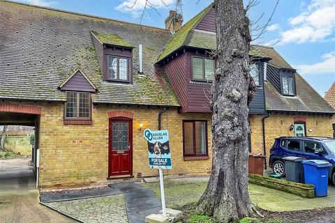 3 bedroom terraced house for sale, London Road, Purfleet On Thames, Essex