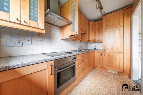 1 bedroom apartment for sale, Tidenham Gardens, Croydon, CR0