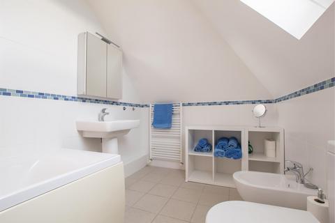 Ingleneuk, 10 Largs Road, Kilbirnie, KA25 7AT