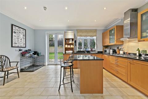 3 Greenlink Walk, Kew, Richmond, TW9 4AF