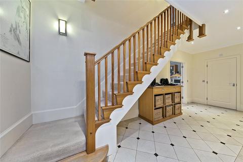 3 Greenlink Walk, Kew, Richmond, TW9 4AF