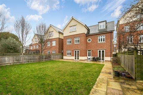 3 Greenlink Walk, Kew, Richmond, TW9 4AF