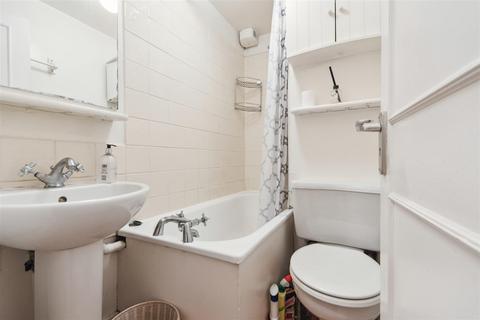 1 bedroom flat to rent, North End Road, London, W14