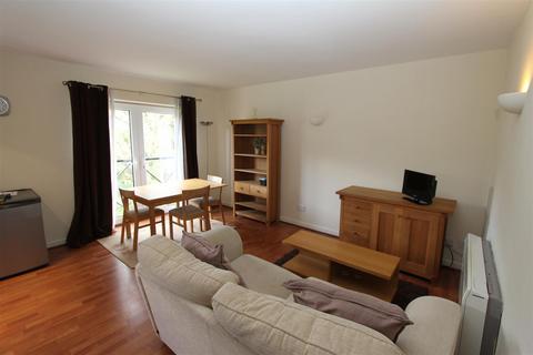 2 bedroom flat to rent, Stainbeck Road, Chapel Allerton