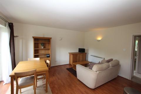 2 bedroom flat to rent, Stainbeck Road, Chapel Allerton