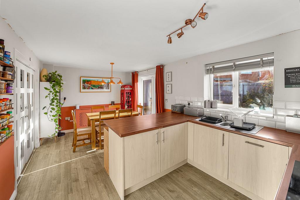 Kitchen/Dining Room