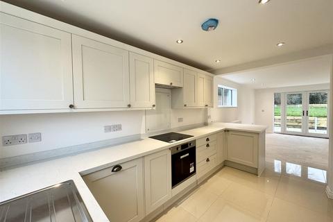 6 Drury Road, Claydon, Ipswich, IP6 0ED