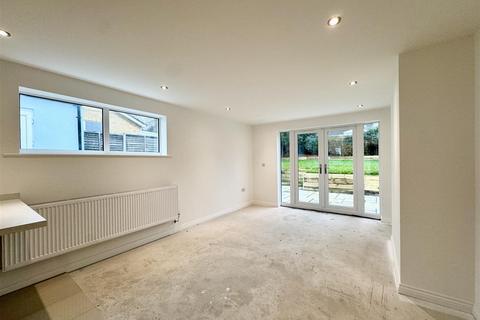 6 Drury Road, Claydon, Ipswich, IP6 0ED