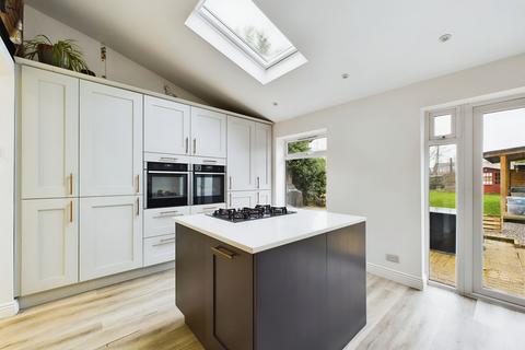 Fletton Avenue, Peterborough, PE2