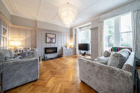 4 Broom Water West, Teddington, TW11 9QH